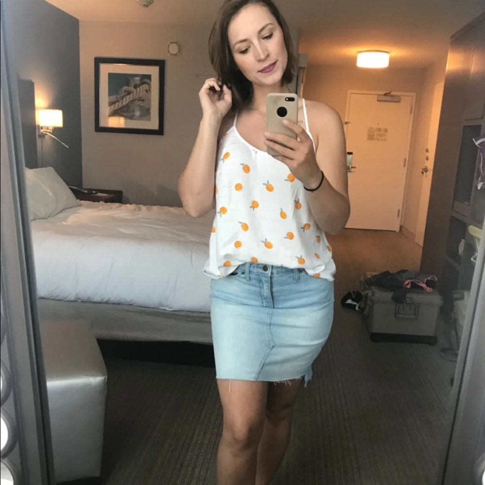 Orange pattern tank